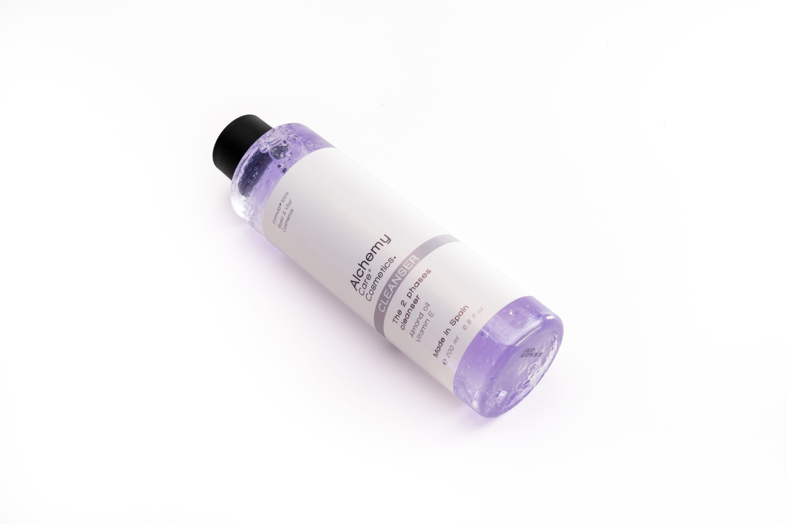 The 2Phases Cleanser — Alchemy Care Cosmetics | منظف وجه ثنائي الطور لإزالة المكياج والشوائب